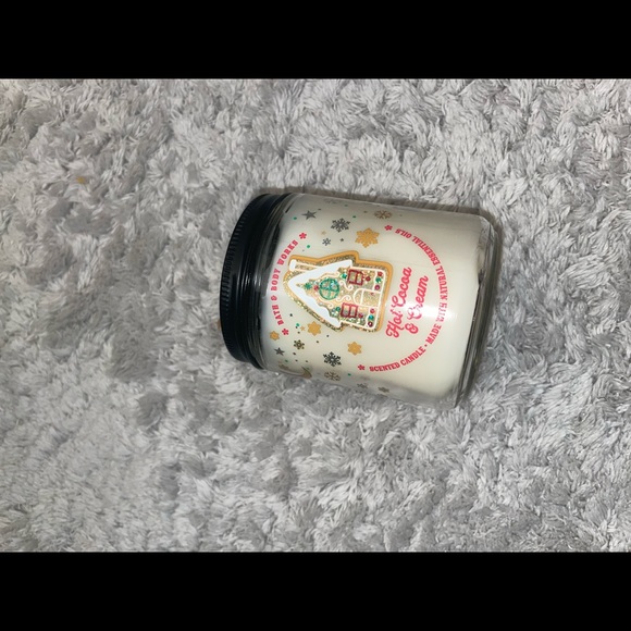 BBW single wick candle limited editok hot cooca and cream - Picture 2 of 4